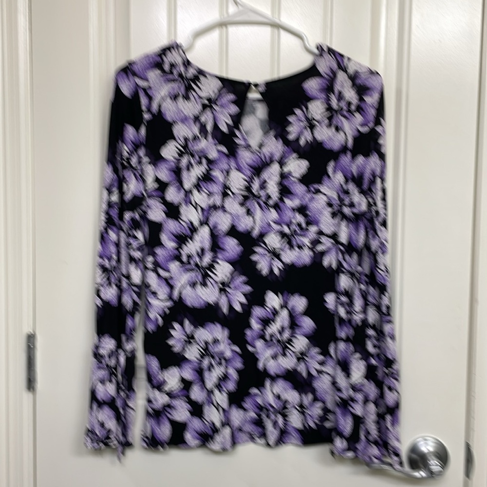 White House Black Market long sleeve shirt - Picture 10 of 11